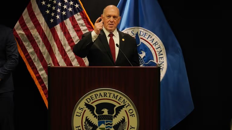 “Se avecinan deportaciones masivas”: Tom Homan, el zar de la frontera, promete inundar ciudades clave con agentes de ICE