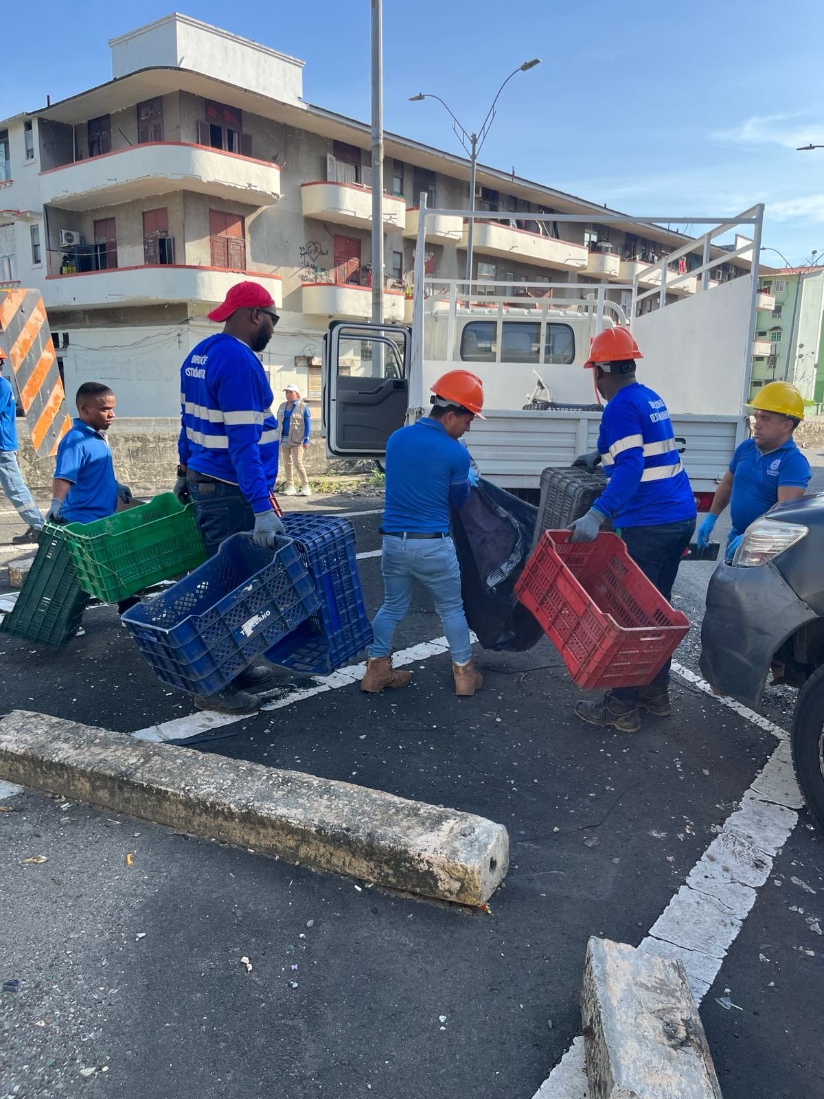 Alcaldía de Panamá atiende a habitantes de calle y recupera espacios públicos en Calidonia y Curundú