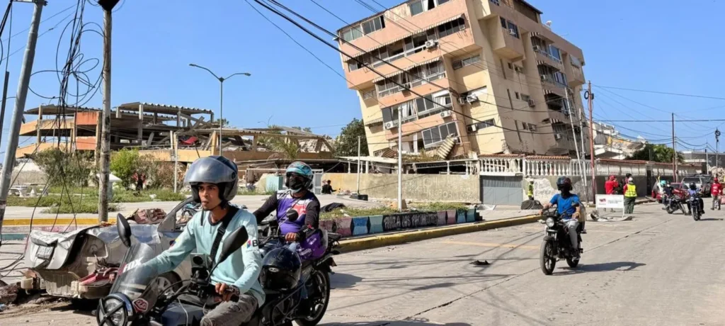 Venezuela sigue atrapada en la tragedia de los sismos: familias esperan a sus desaparecidos un mes después